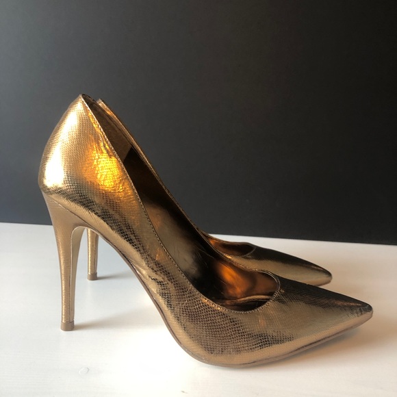 BCBGeneration Bronze Heels US 10 - Picture 3 of 10